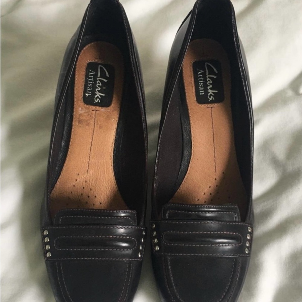 Clarks Black Flats with Ribbed Detailing